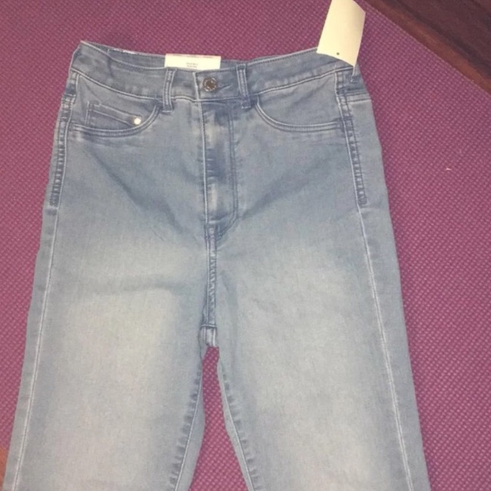 H&M light wash high waisted jeggings!